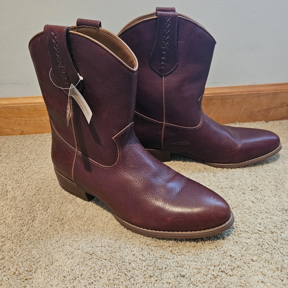 Dingo Burgundy/Brown Leather Cowboy Boots